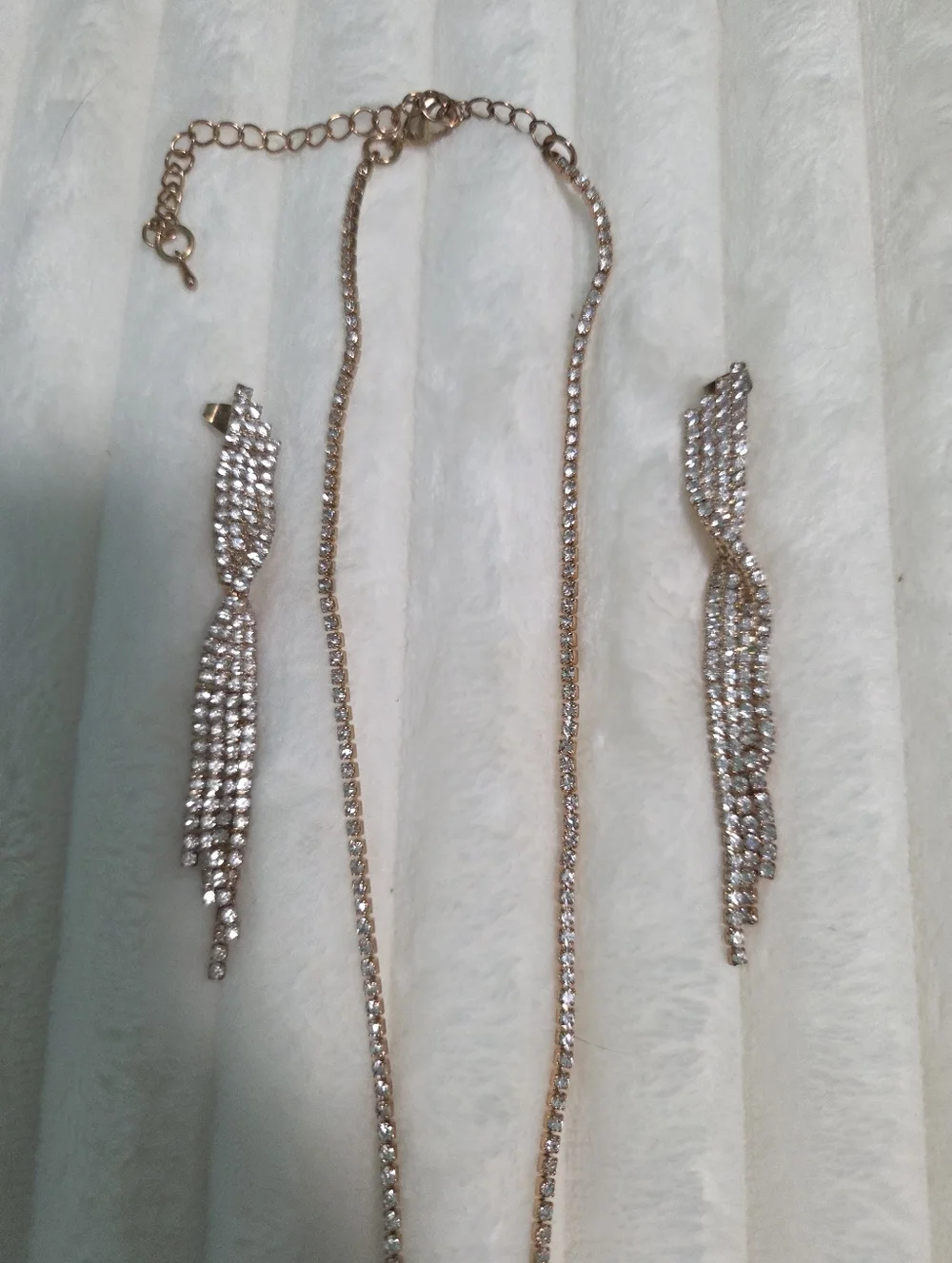 Gold Rhinestone Jewelry Set - Picture 2 of 3